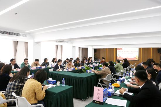 黨建促發(fā)展 美酒添活力 鸚鵡街道“五聯(lián)五共”活動走進(jìn)稻花香漢辦